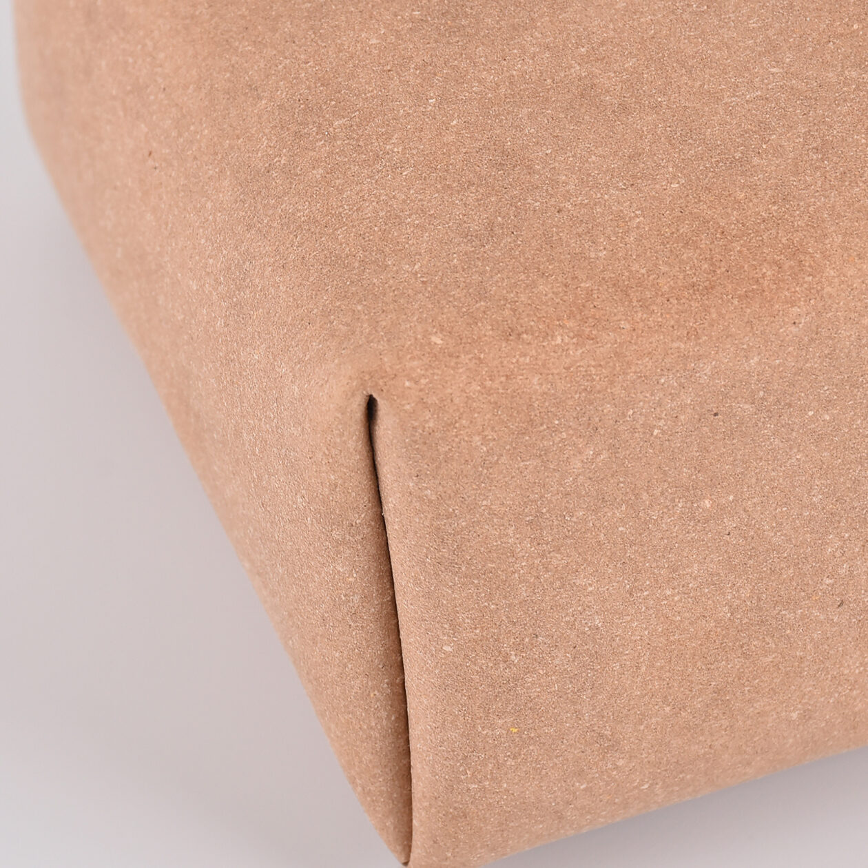 TISSUE COVER recycled leather beige detail