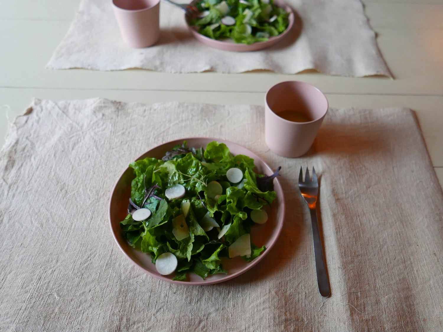 salad, PLATE pink, TUMBLER pink