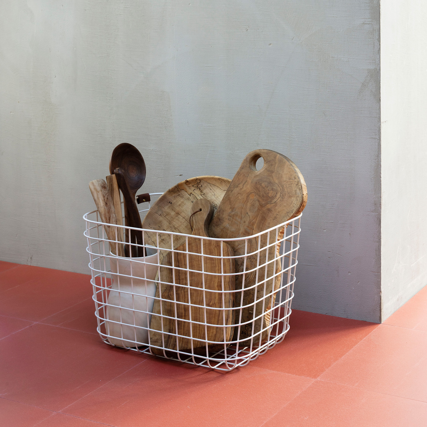 Introducing renewed LADDER RACK, WIRE BASKET, and PEN TRAY MOHEIM