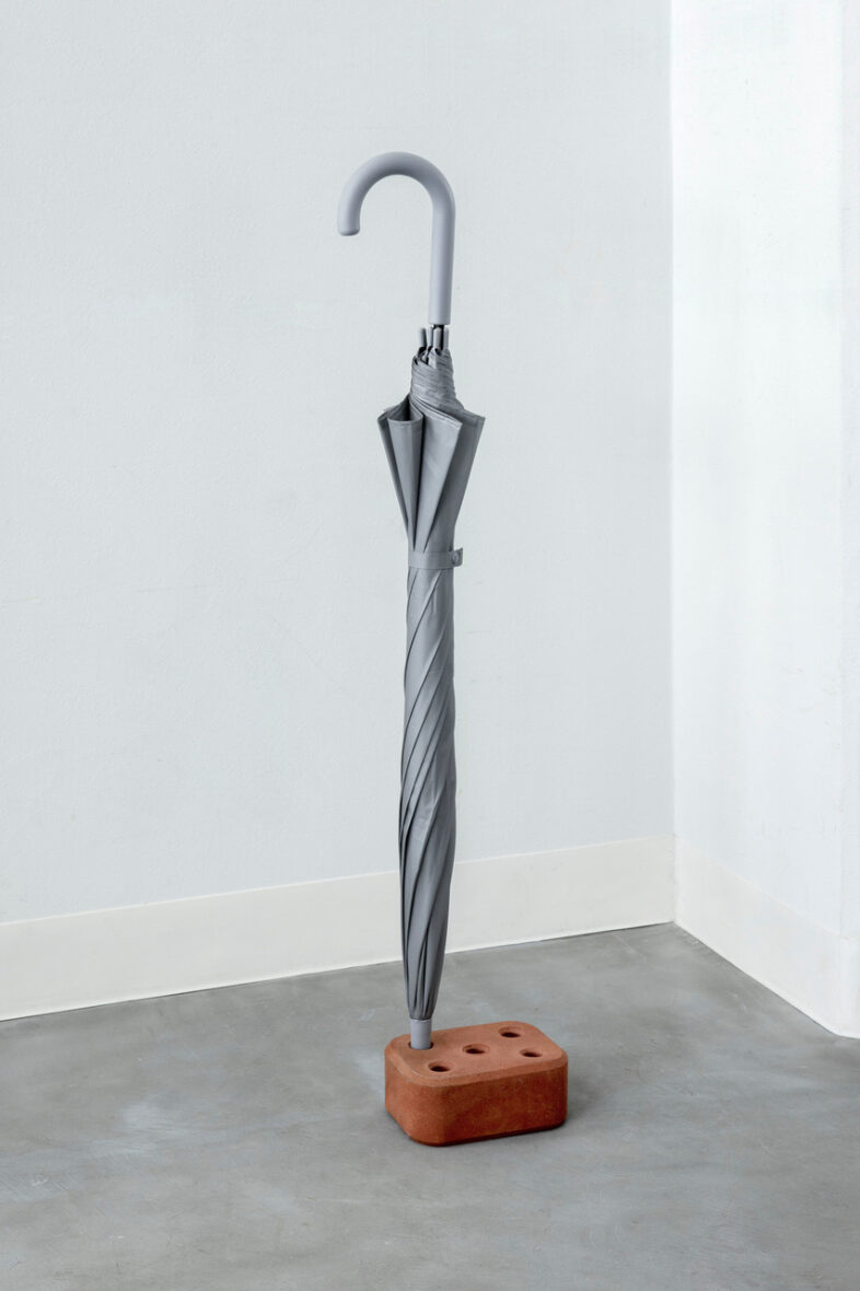 Bricks Stand SHOEHORN and BRICK STAND released. - MOHEIM