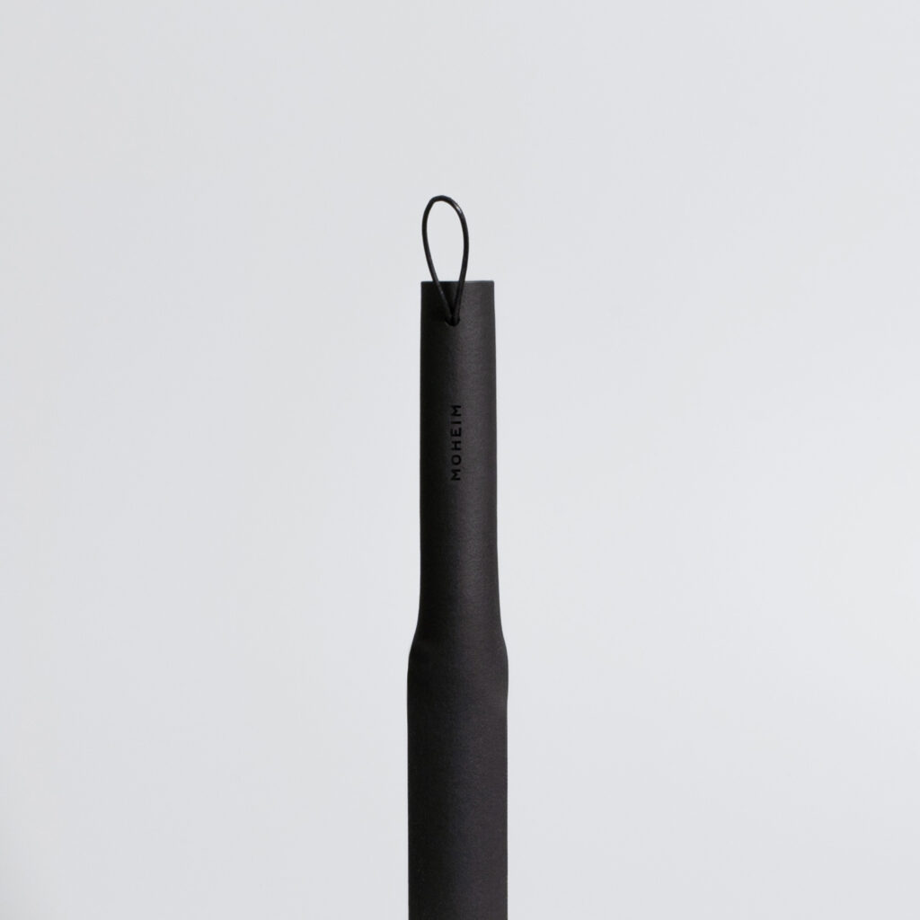 SHOEHORN black handle