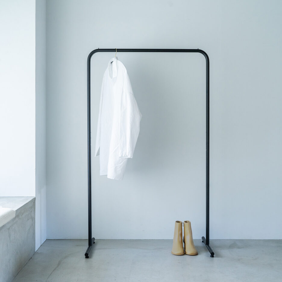 HANGER RACK, which blends into your living space, is born.