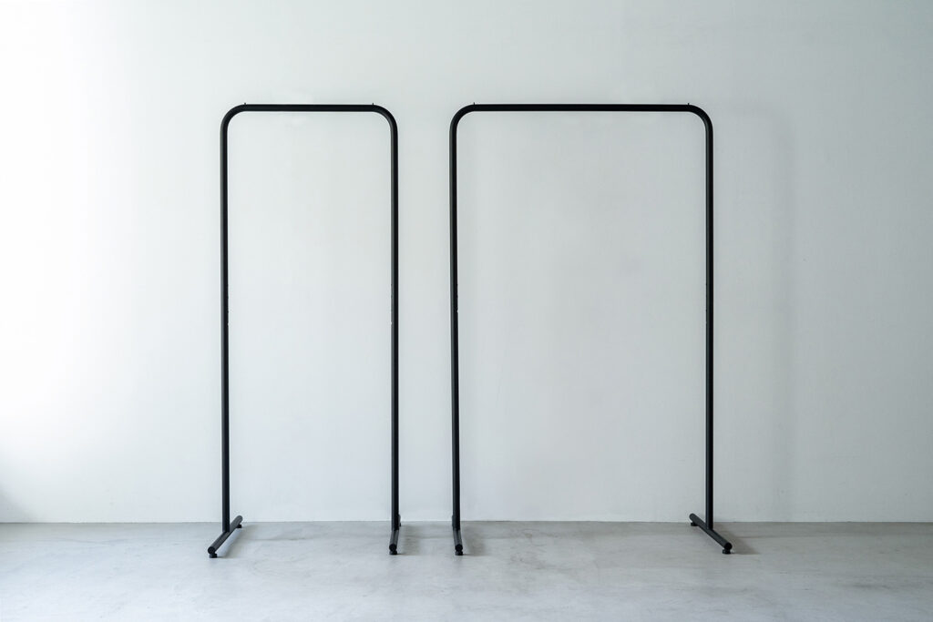 HANGER RACK 600 900 black comparison